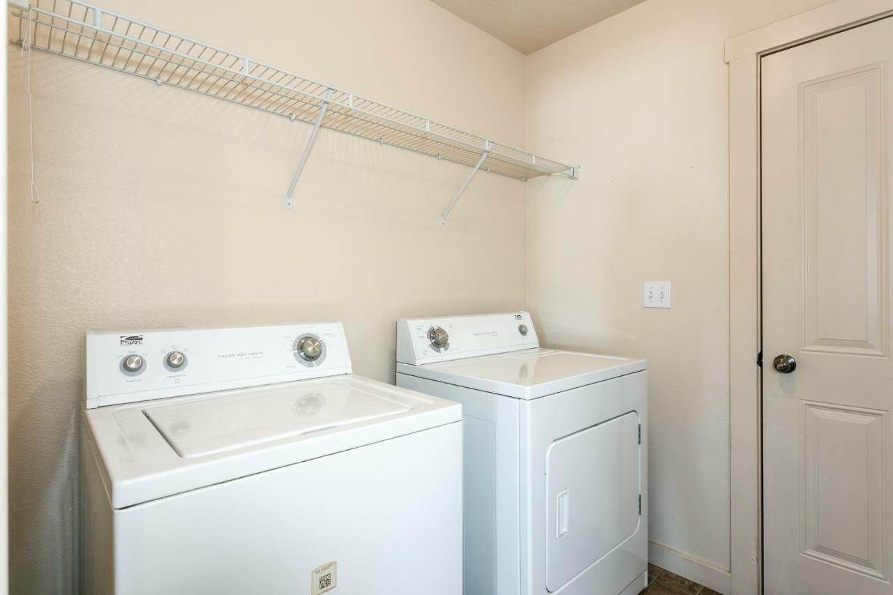 Gray Cloud Townhomes Meridian Ngoại thất bức ảnh